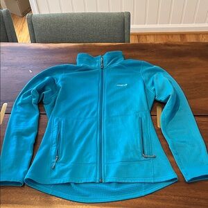 Patagonia Women's Blue Zip Up Jacket Size L